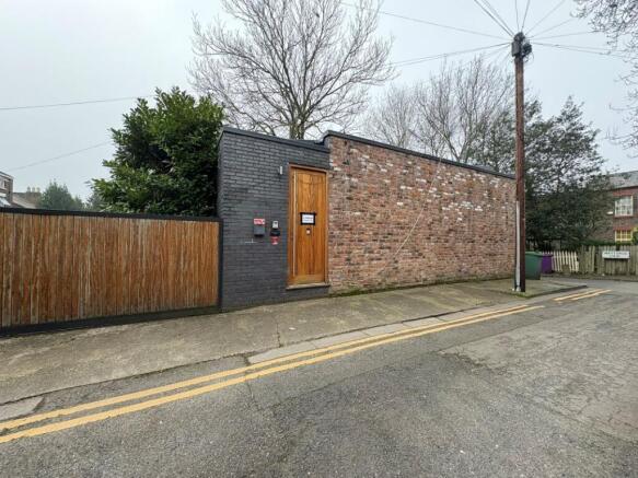 3 bed property, in The Old Boxing Club, £200,000