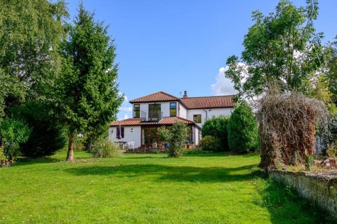 5 bed property, in Marsh Lane, £799,999