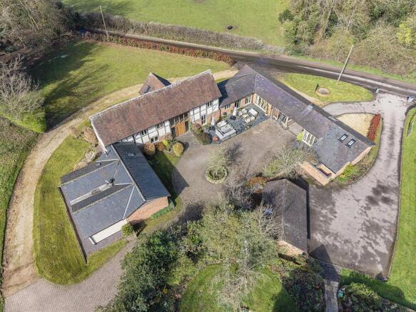 6 bed property, in Wootton Lane, £1,950,000