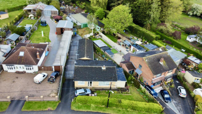 5 bed property, in Ferry Lane, £425,000