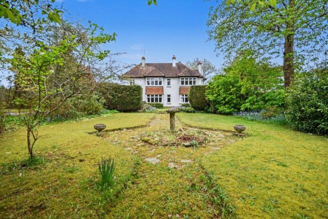 4 bed property, in Shortheath Road, £1,150,000