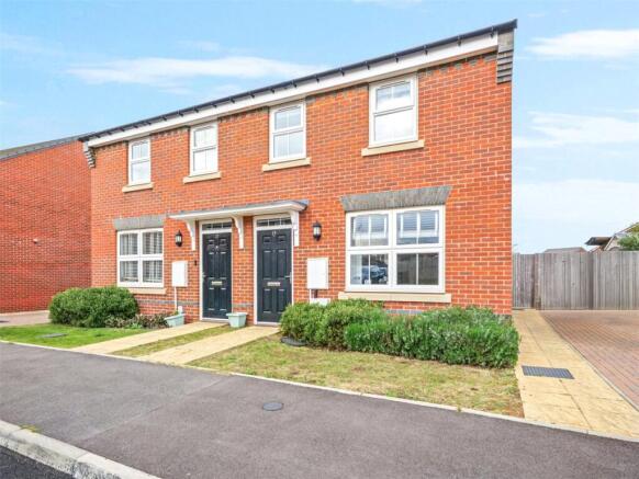 3 bed property, in Cole Street, £385,000