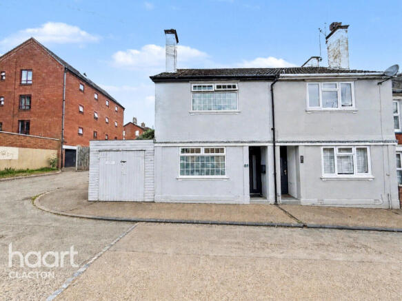 3 bed property, in Empire Road, £240,000
