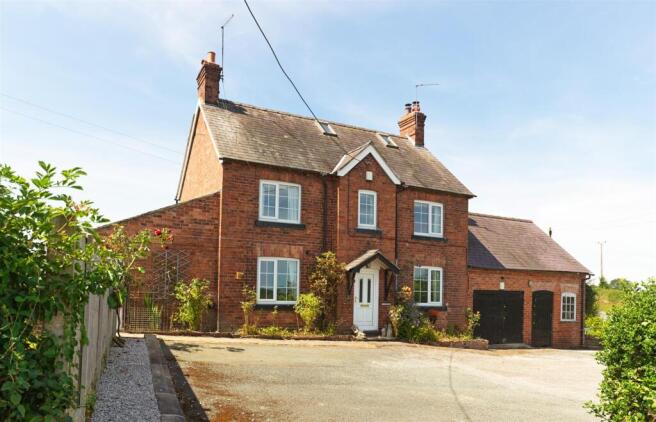 3 bed property, in Overton road, £495,000