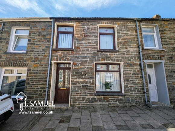 3 bed property, in Woodland Street, £108,000