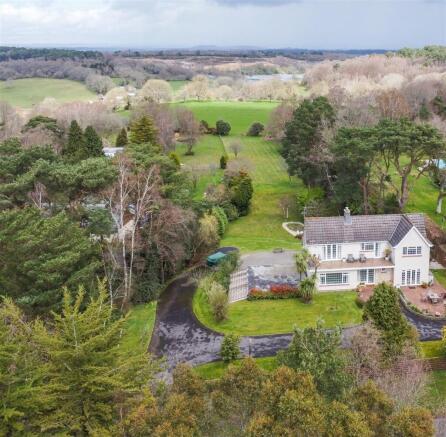 5 bed property, in Rushall Lane, £1,295,000