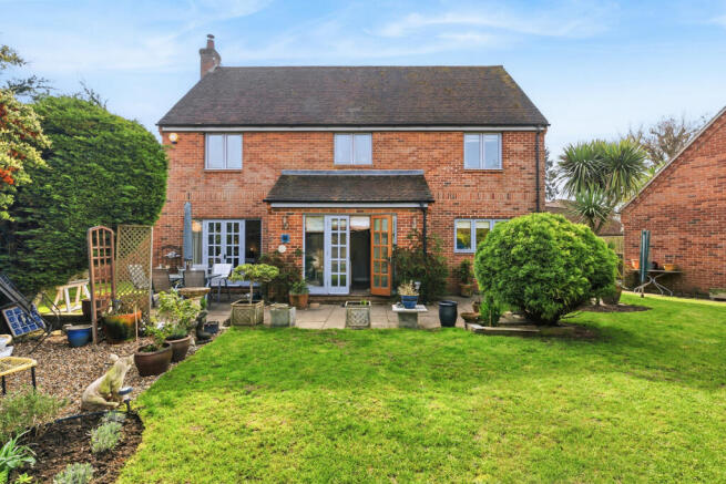3 bed property, in Pinkneys Drive, £1,050,000