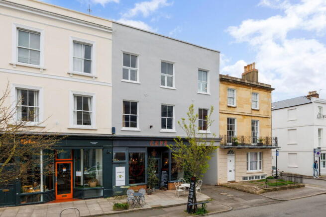 3 bed property, in Great Norwood Street, £450,000