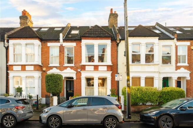 3 bed property, in Cornwall Grove, £1,295,000