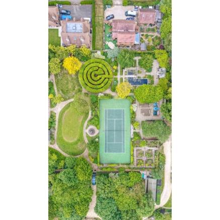Land, in Reads Lane, £850,000
