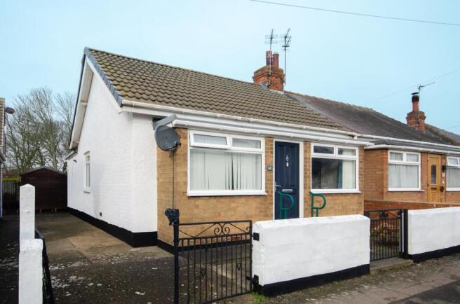 2 bed property, in Park Avenue, £130,000