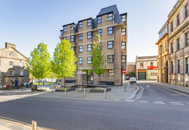 1 bed property, in Regent House, £35,000