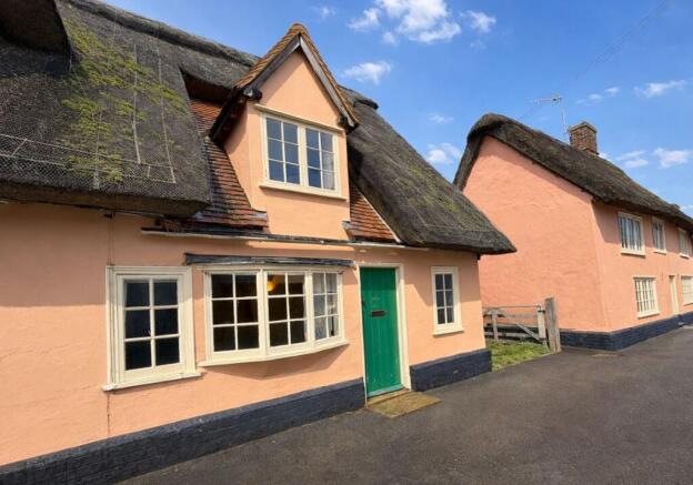 2 bed property, in 48 Abbey Street, £40,000