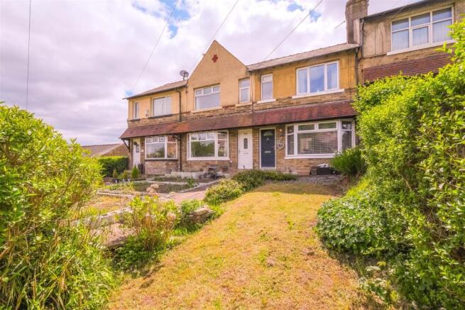 3 bed property, in Wakefield Road, £225,000