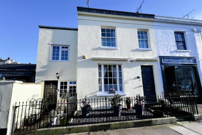3 bed property, in Tivoli Street, £675,000