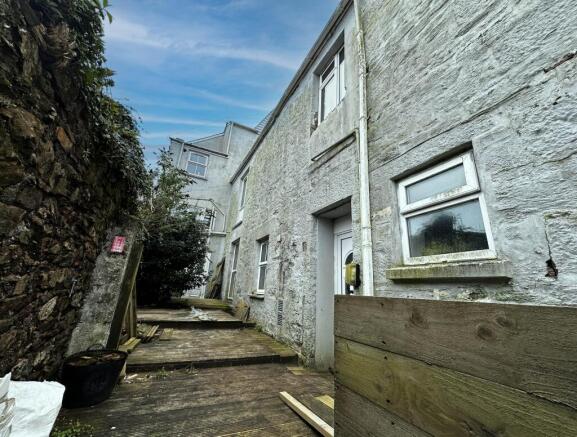 4 bed property, in Flat 1 & 2 Chi An Vre, £140,000