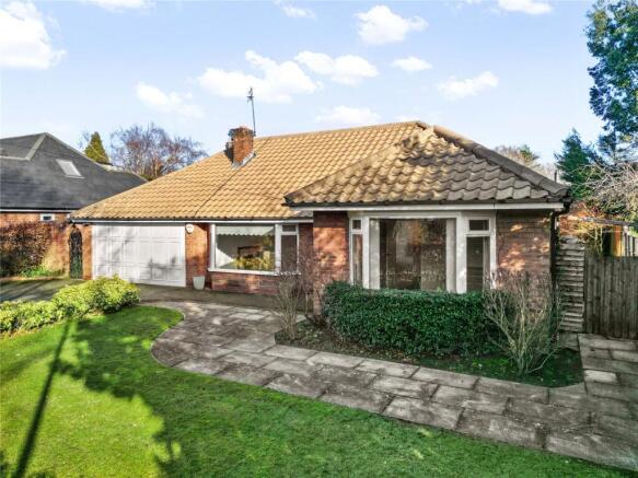 3 bed property, in Gorse Bank Road, £900,000