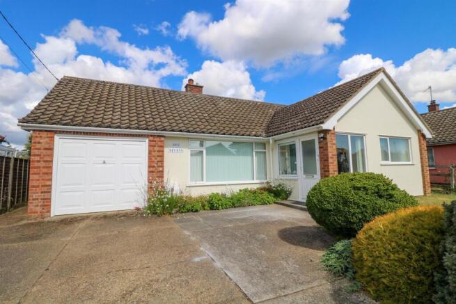 3 bed property, in Springfield Road, £450,000