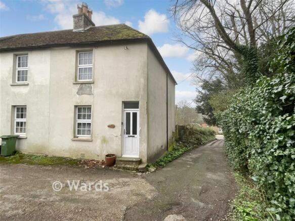 2 bed property, in Church Road, £280,000
