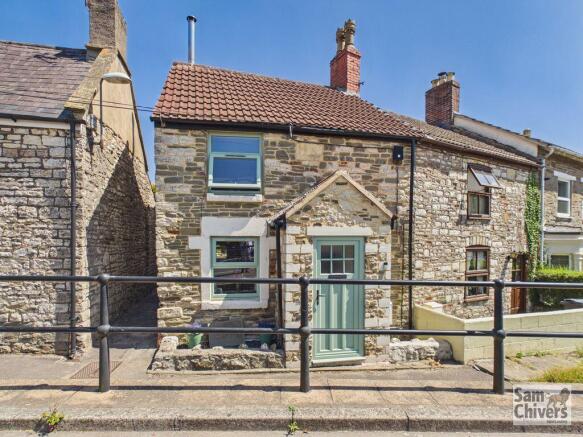 2 bed property, in High Street, £229,950