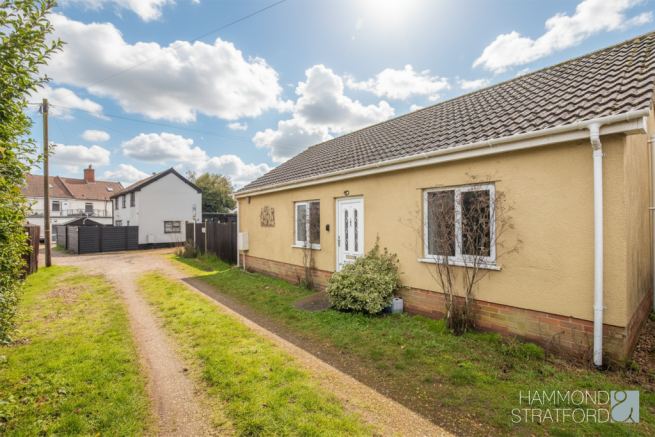 3 bed property, in The Drift, £340,000
