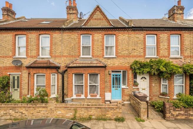 2 bed property, in Mill Plat Avenue, £499,950