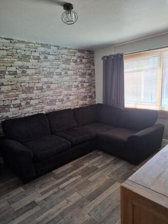 4 bed property, in Roxalina Street, £175,100
