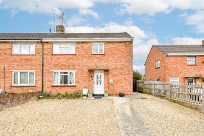 3 bed property, in Brickley Lane, £325,000