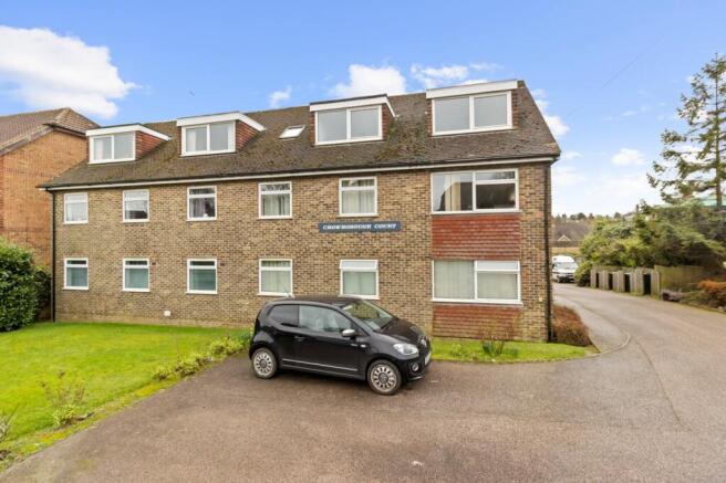 2 bed property, in Eridge Road, £180,000