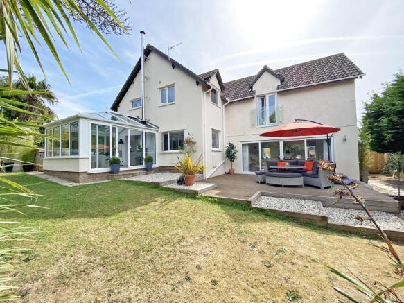 6 bed property, in Connybeare Lane, £1,350,000