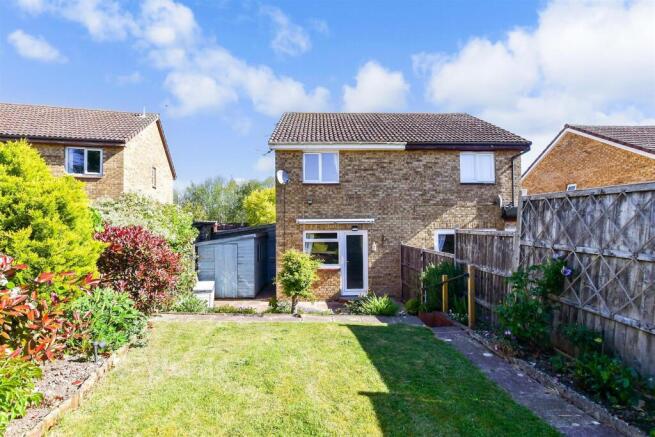 2 bed property, in Linden Road, £300,000