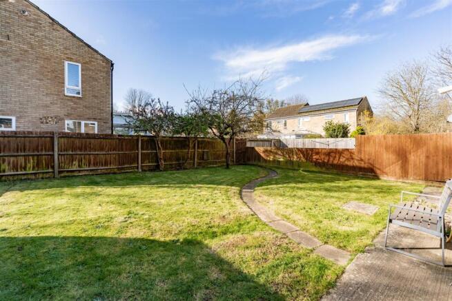 4 bed property, in Chapel Wood, £430,000