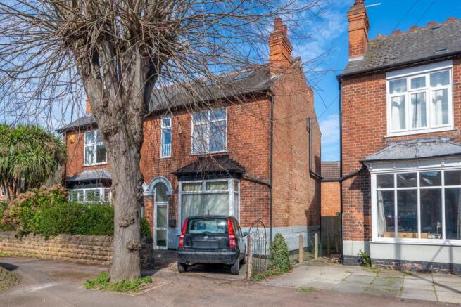 4 bed property, in Ella Road, £400,000