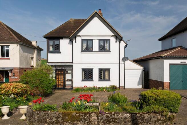 4 bed property, in Brady Road, £725,000
