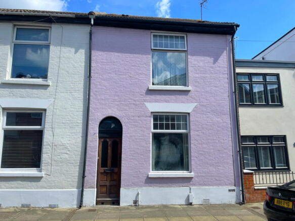 3 bed property, in Richmond Road, £285,000