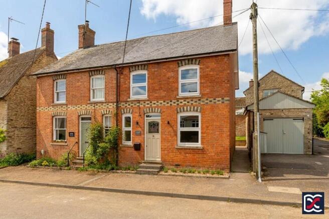 3 bed property, in Little Street, £375,000