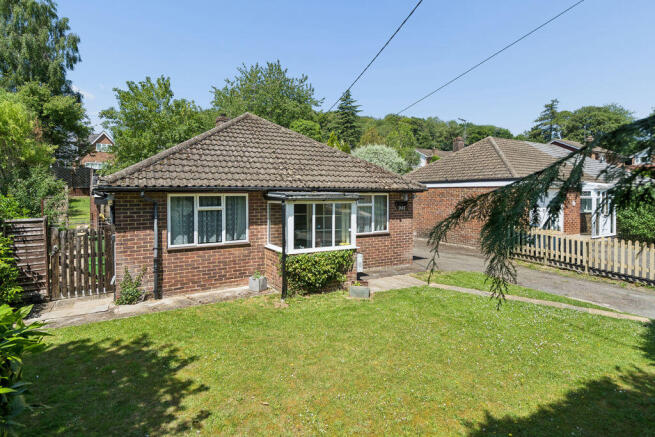2 bed property, in Marlow Bottom, £525,000