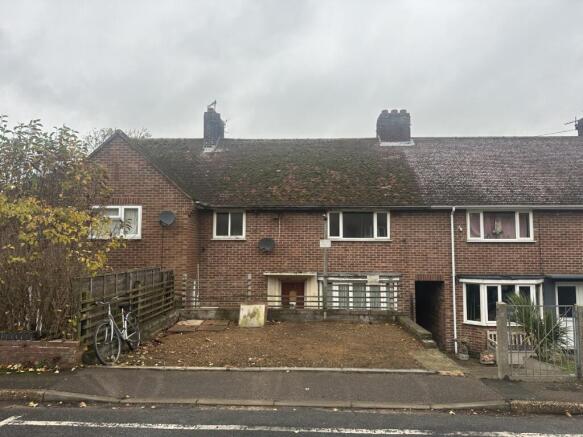 3 bed property, in 23 Throckmorton Road, £112,000