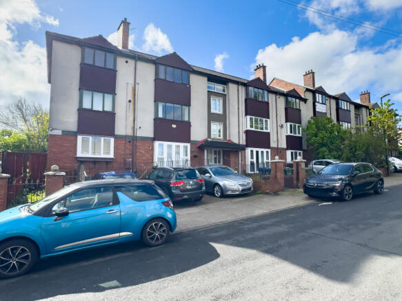 2 bed property, in 5 Aydon House, £27,000
