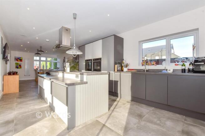 5 bed property, in Grenham Bay Avenue, £700,000