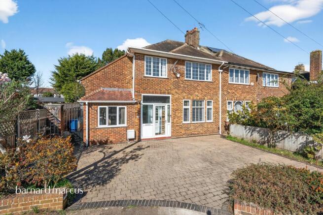 3 bed property, in Rydal Gardens, £950,000