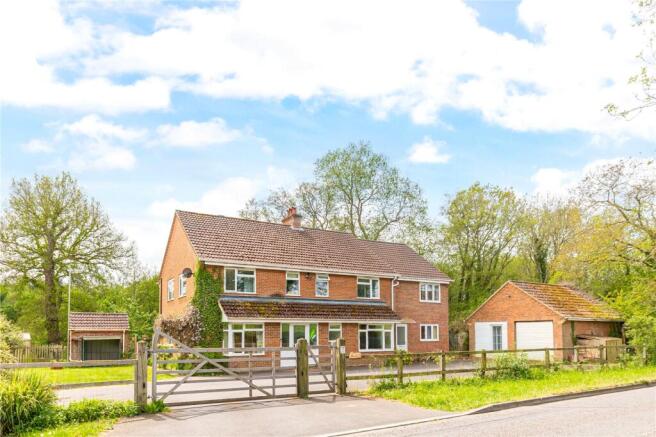 7 bed property, in Enborne Row, £750,000