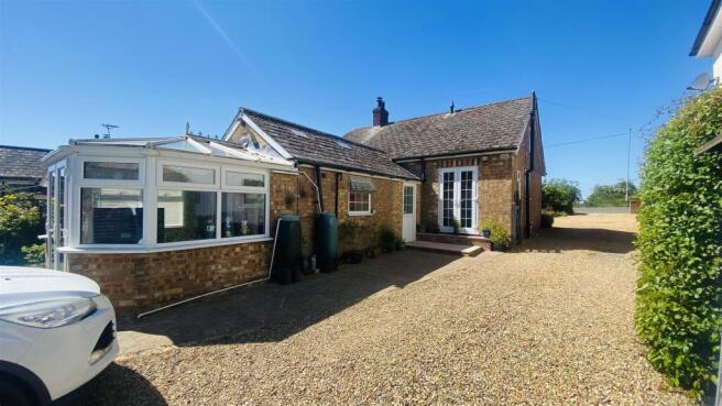 2 bed property, in Ely Road, £350,000