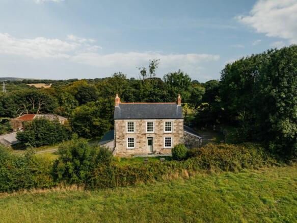 4 bed property, in Nr Stithians, £1,295,000