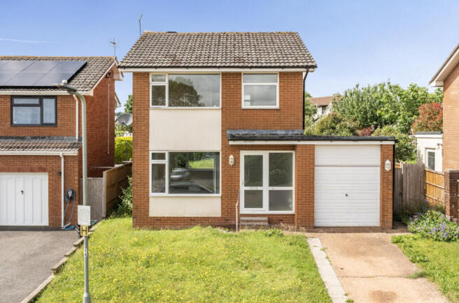3 bed property, in Langlands Road, £270,000