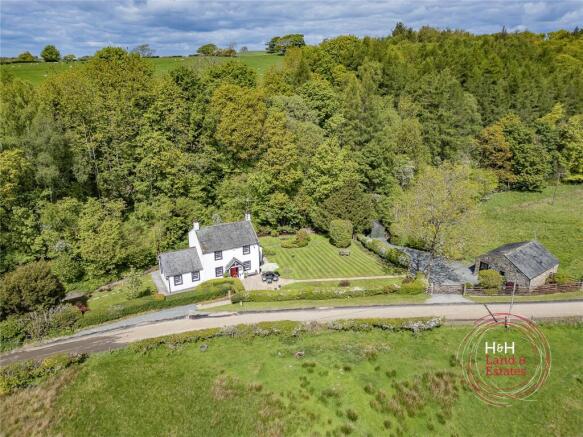 4 bed property, in Smithy Green & The Smithy Cottage, £675,000