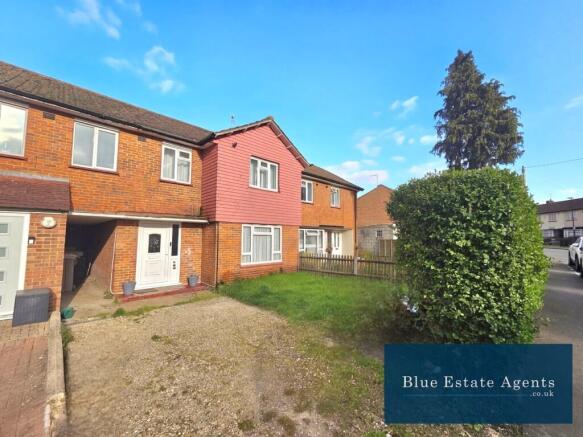 3 bed property, in Saxon Avenue, £435,000