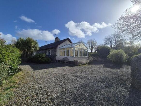 3 bed property, in Lon Cae Metta, £650,000