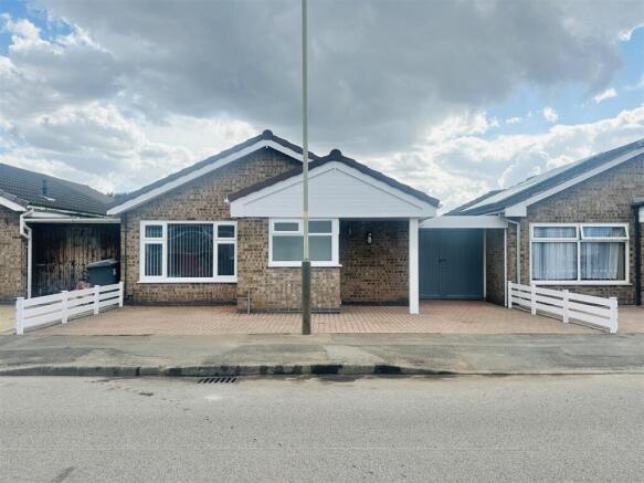3 bed property, in Kincraig Road, £375,000