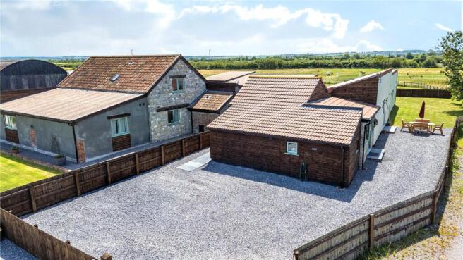 4 bed property, in Moor Row Farm, £695,000